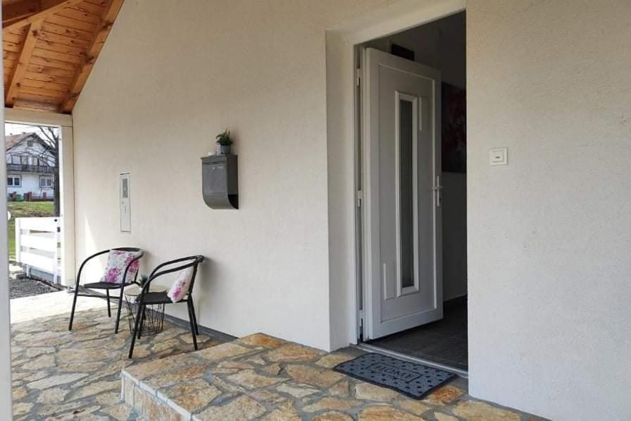 M&S&N Appartement Grabovac  Buitenkant foto