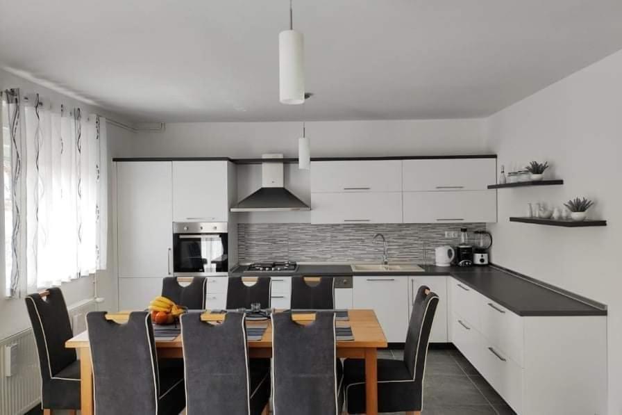 M&S&N Appartement Grabovac  Buitenkant foto