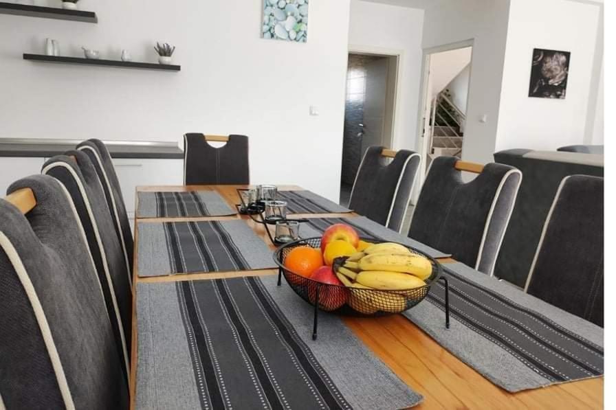 M&S&N Appartement Grabovac  Buitenkant foto