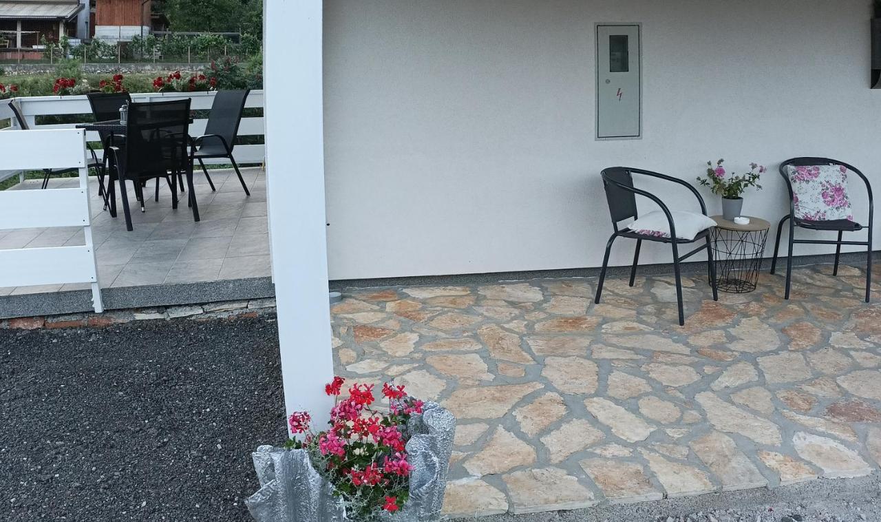 M&S&N Appartement Grabovac  Buitenkant foto