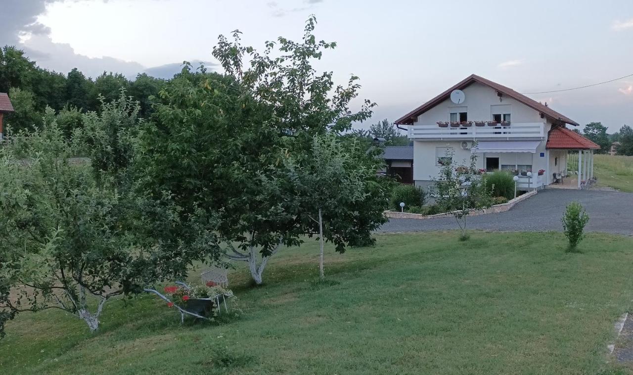 M&S&N Appartement Grabovac  Buitenkant foto